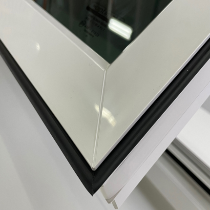 optimal/奥普铁马 越野房车窗户-内侧安装